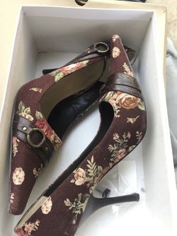 Tony Bianco Women’s shoes sz 6.5