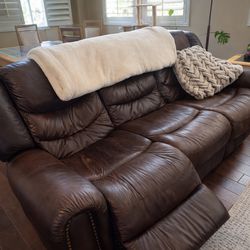 Comfortable Leather Reclining Sofa – Fully Functional & SUPER Cozy