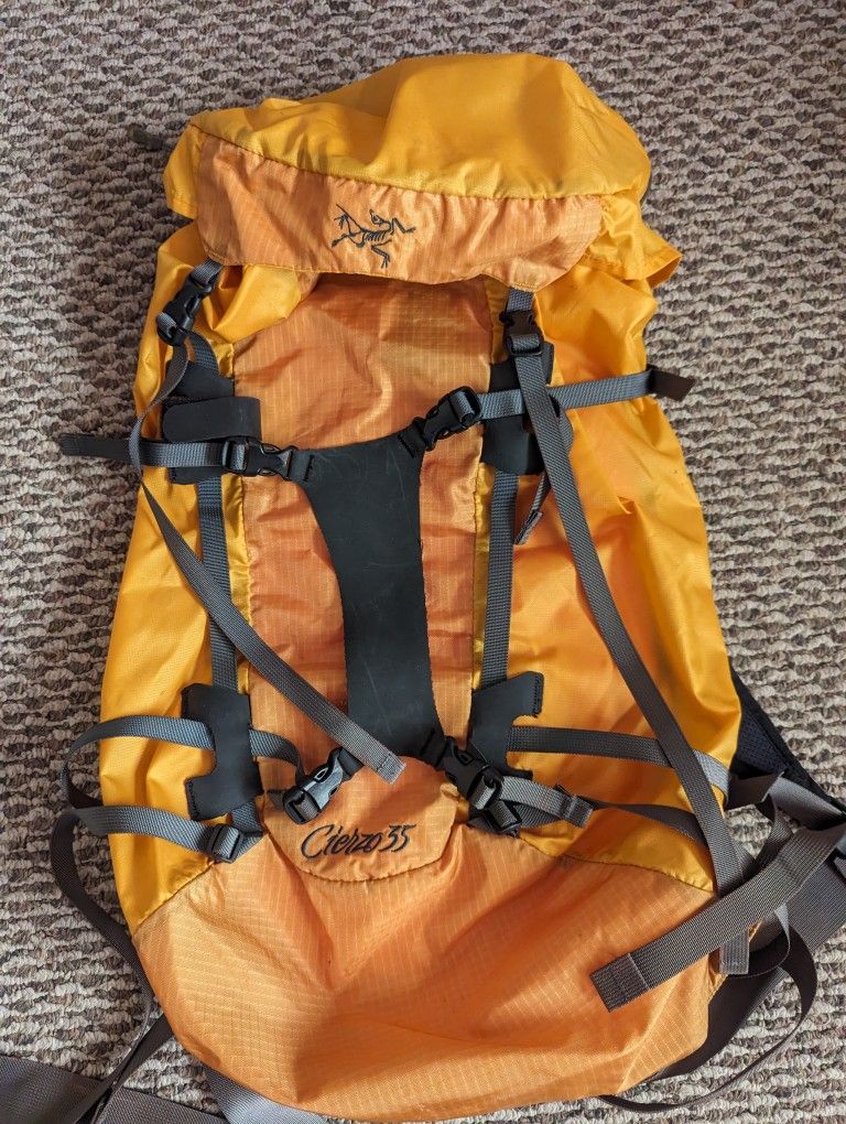 Arcteryx 35L Backpack Summit Expedition Day Bag Pack Ice Axe Climbing Backpacking Camping REI Osprey Ultralight Gregory Mammut Frameless Folding UL
