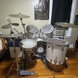 Drum kit - ludwig vintage set