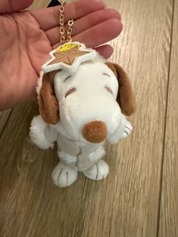 Snoopy in winter outfit keychain from Japan