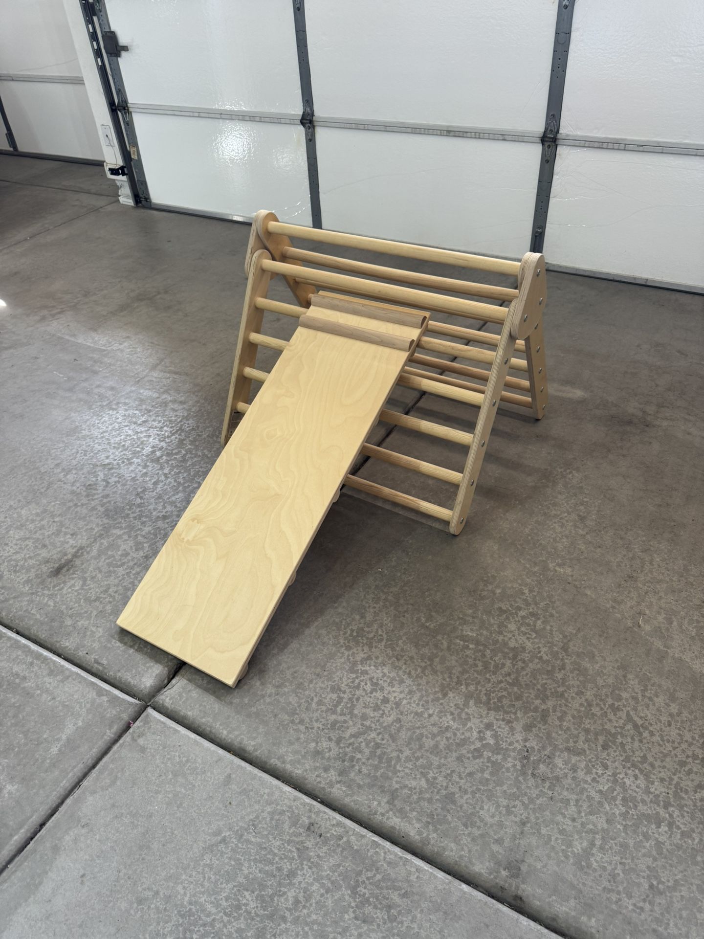 Foldable Climbing Triangle with Slide, Wood