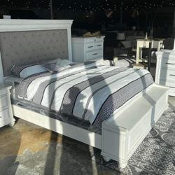 Kanwyn Whitewash Upholstered Storage Panel Bedroom Set Bed, Dresser, Mirror, Nightstand, Chest 