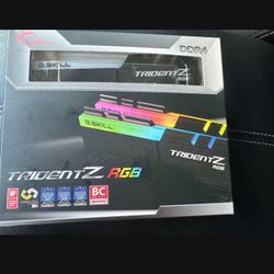 New!! G.SKILL Trident Z RGB Series (Intel XMP) DDR4 RAM 64GB (2x32GB) 3600MT/s CL18-22-22-42 1.35V Desktop Computer Memory UDIMM (F4-3600C18D-64GTZR)