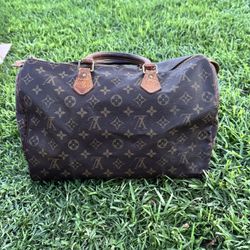 LV Hand Bag 35