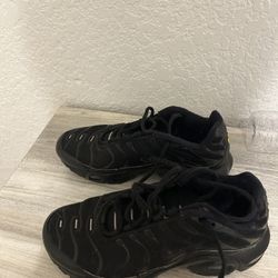 Black Vapor Max Shoes