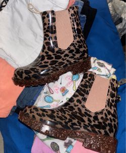 Girls size 12 Leopard Chelsea Style Rainboots