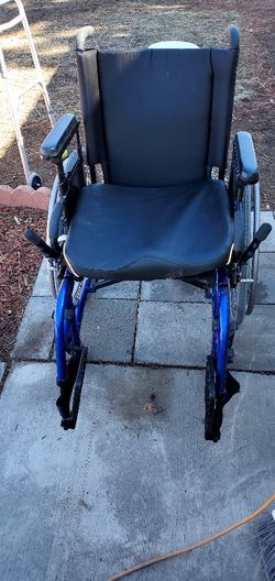 Quickie Deluxe Wheel Chair