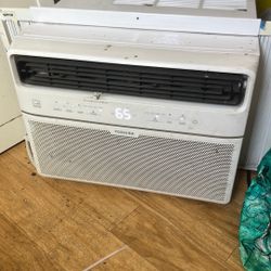 Toshiba Window AC Unit 