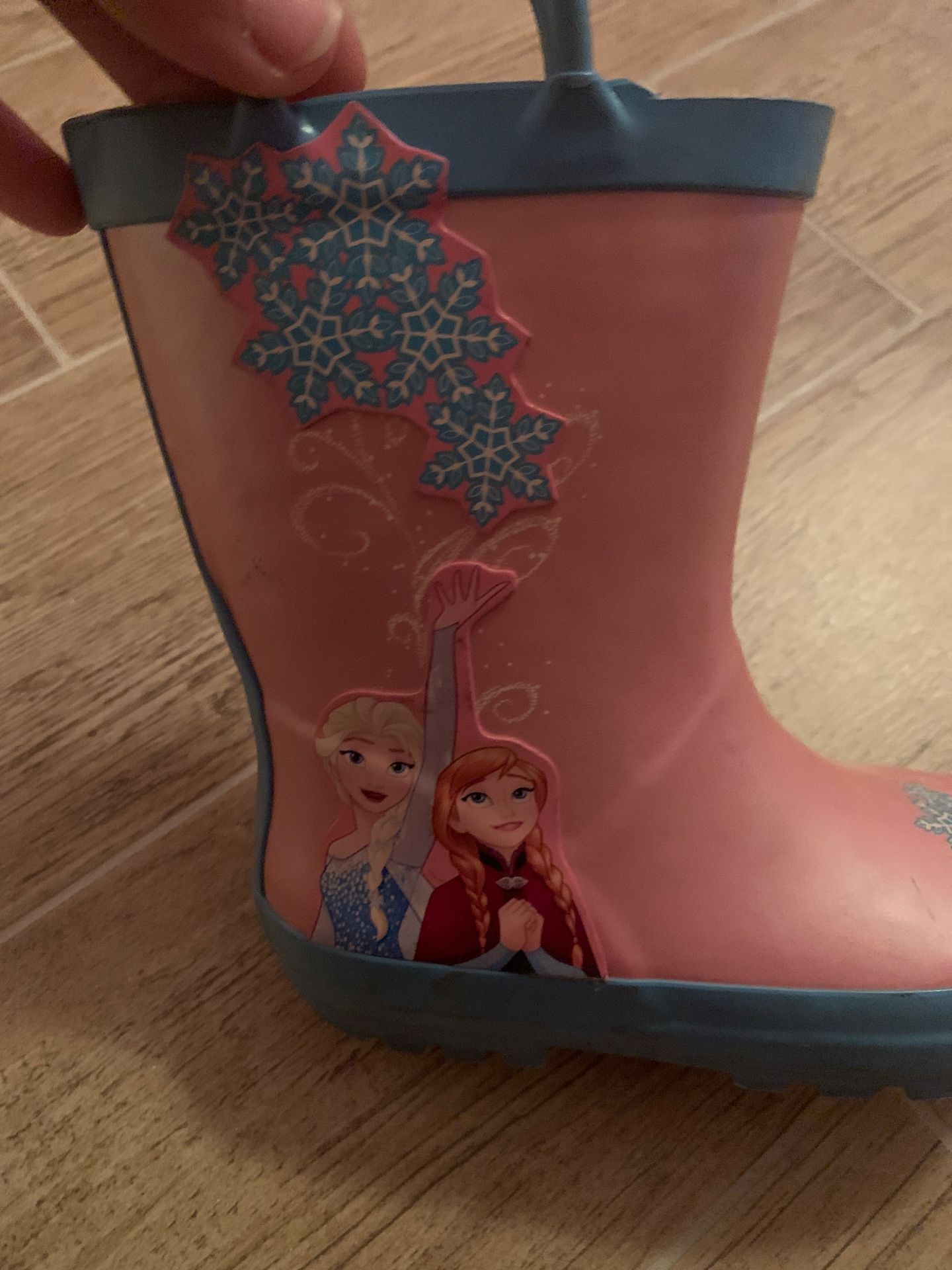 Frozen girl rain boots
