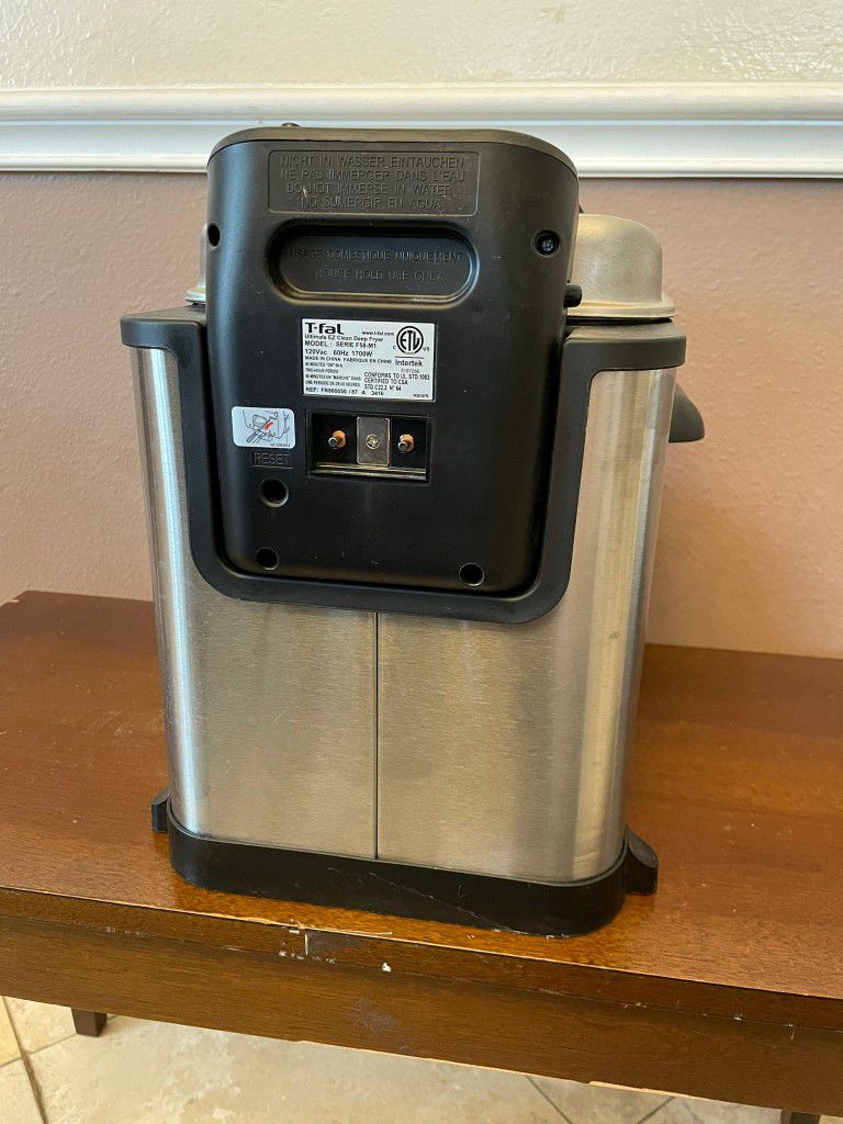 T-Fal Ultimate Easy Clean Stainless Deep Fryer for Sale in Gig Harbor, WA -  OfferUp