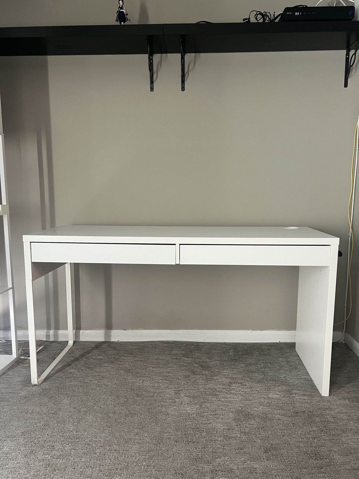 White Desk with 2 drawers + functional attachments