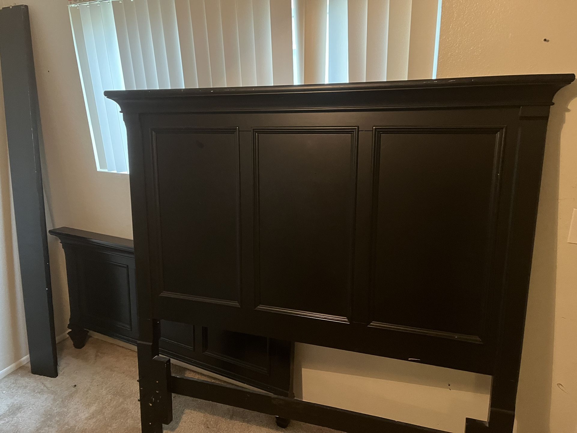 Queen Bed Frame/Pottery Barn/black/farmhouse
