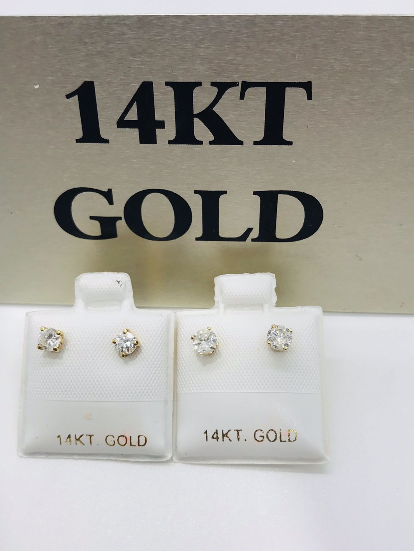 Brand new! Diamond stud earrings! See description for details