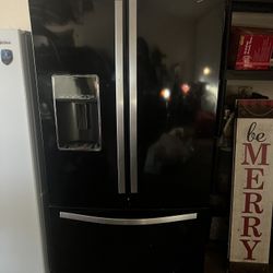 Free Refrigerator *Does NOT Work