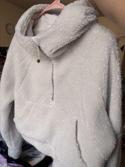 Lululemon Sherpa scuba