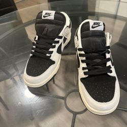 Nike Dunk Low Black/Sail Metallic Gold