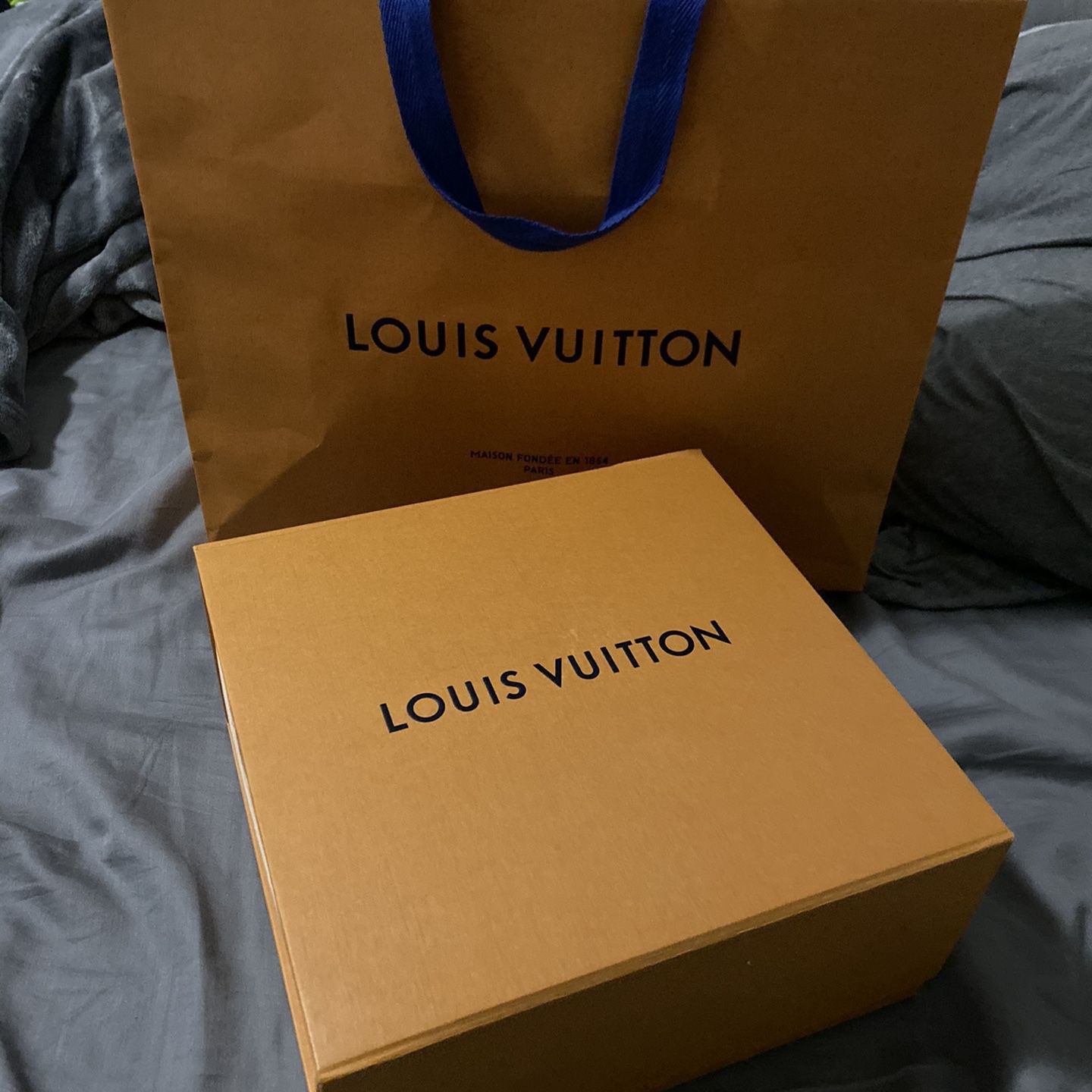 Authentic Louis Vuitton Box and Bag for Sale in Montebello, CA - OfferUp