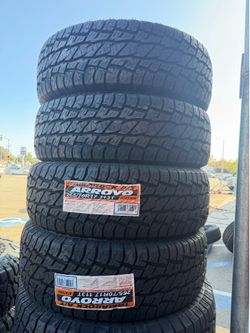 🚘🚨Vendo set de llantas 265 70 17 arroyo tires allterain