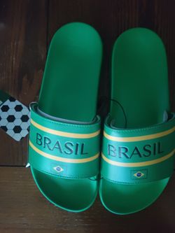 Brand New World Cup Brazil Men's Slides Size 9/10