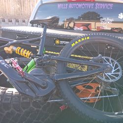 2019 Specialized Renevo Turbo Downhill Racing Mountain Bike 