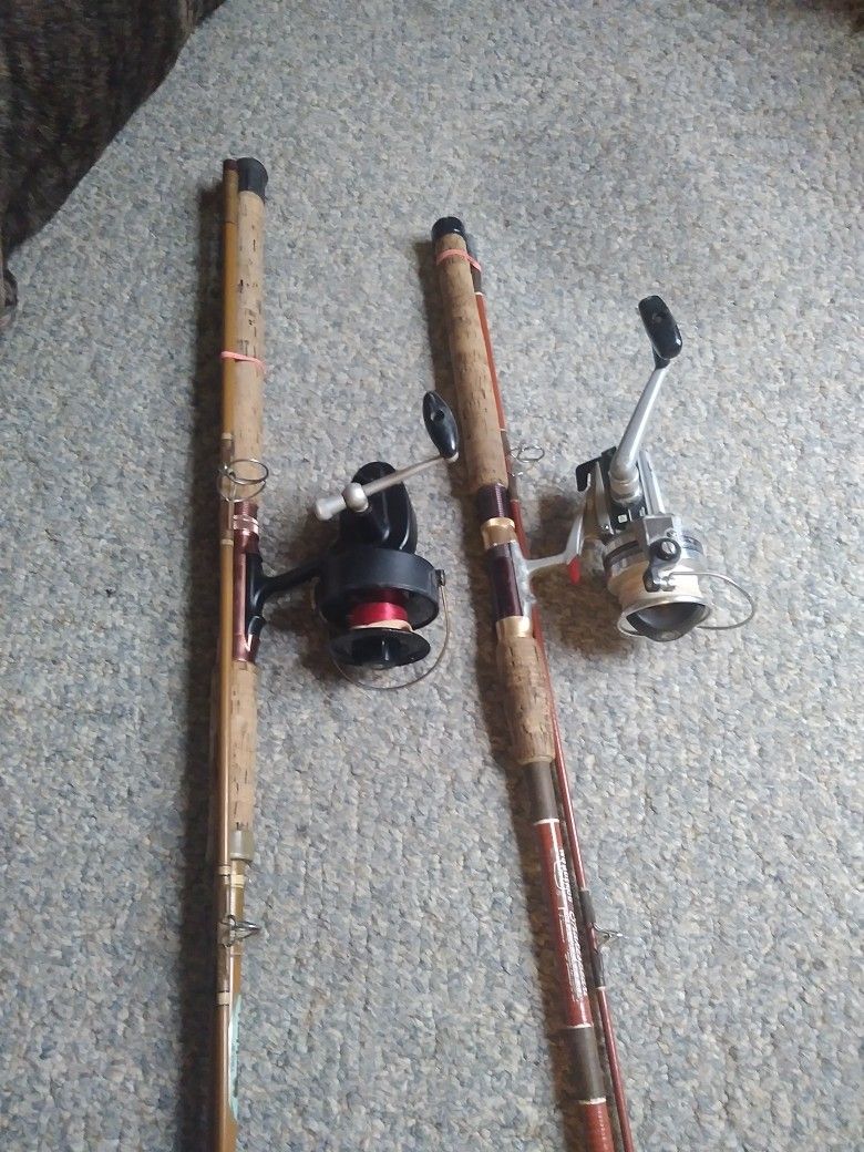 Nice Vintage Salt Water Rigs.  DAIWA 4000 SC. &  GARICA MITCHELL.  302. SALT WATER. BOTH ON 9 FOOT RODS. 