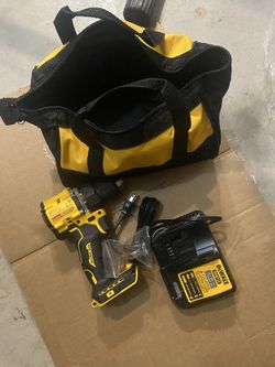 DeWalt DCD794 20V MAX Drill + 2Ah Battery