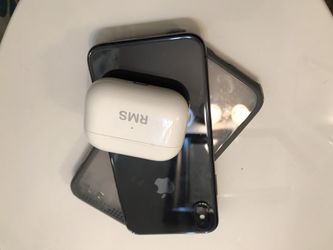 I got a apple iphone x in good condition like new tmobile 64g and some apple EarPods like new am asking 550$ for the 2 things