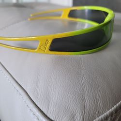DIOR BANDAGE  SUNGLASSES  YELLOW/ GREEN  WITH BLACK TEMPLE.  BY JOHN GALLIANO AW03