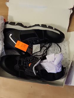 Black Safety Work Shoes with Tags