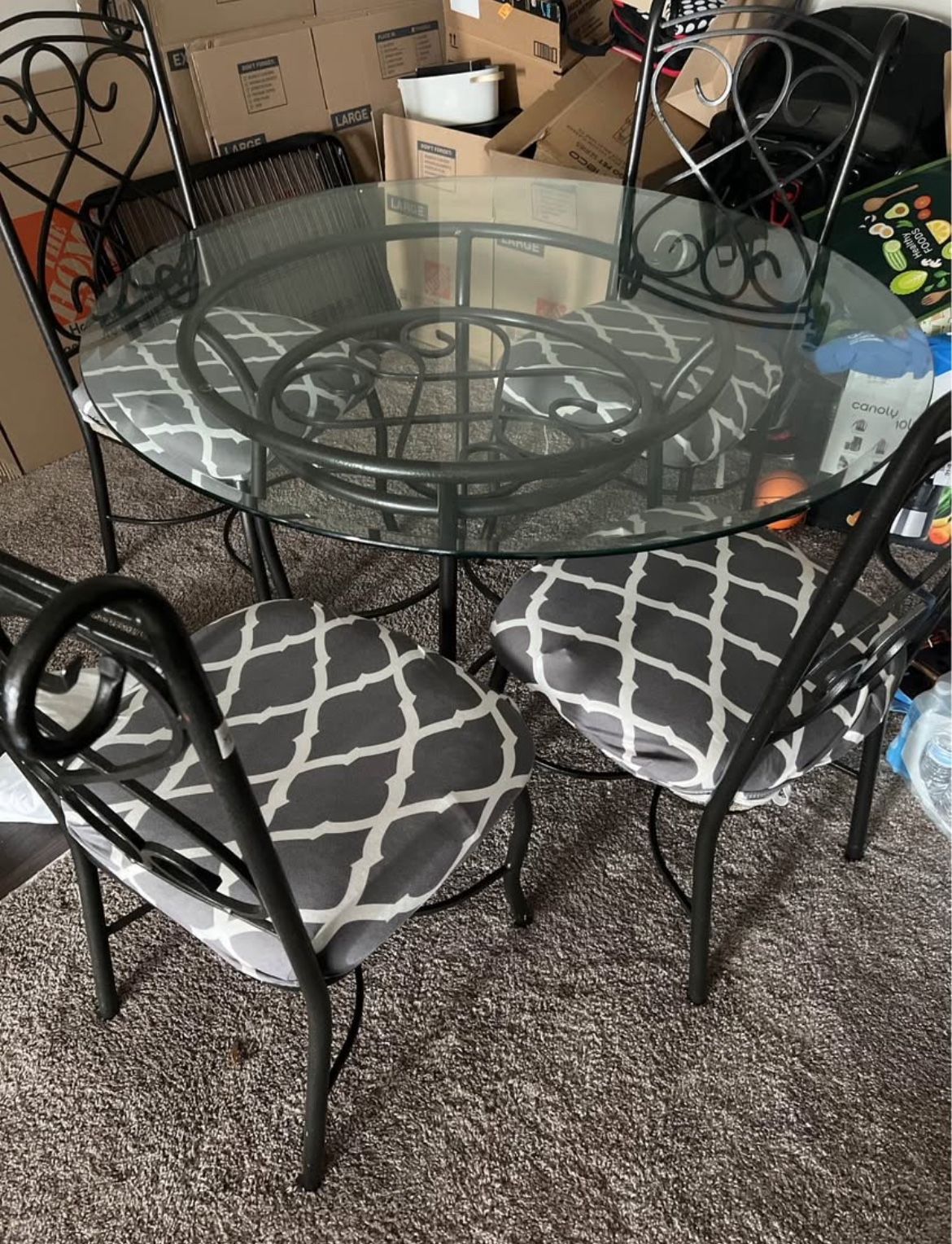 Round Dining TABLE 48”