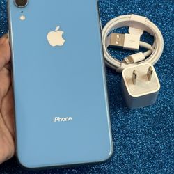 IPhone XR (64gb) Blue UNLOCKED, Excellent Condition 