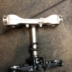 Steering Stem And Top Clamp Suzuki GSXR600 