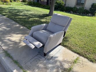 Free recliner