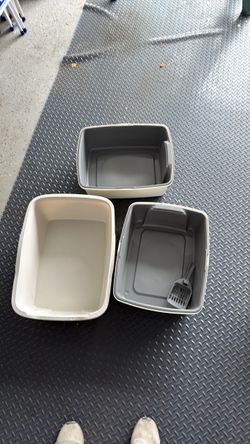Cat Litter Boxes Set of 3 with Scoop