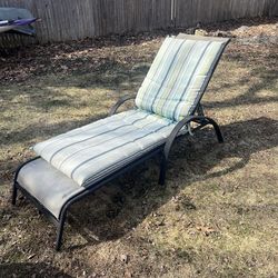 outdoor chaise lounge chair