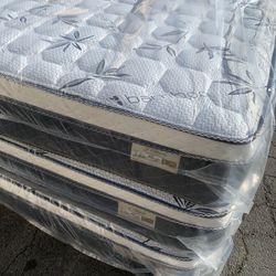 🛏Mattresses Pillow top for your comfort 🟩Same day delivery available🚛 🟠Queen sizes $199 🟡Full sizes $179 🟢Twin sizes $119 🔵Cal king $319 🟣E. K