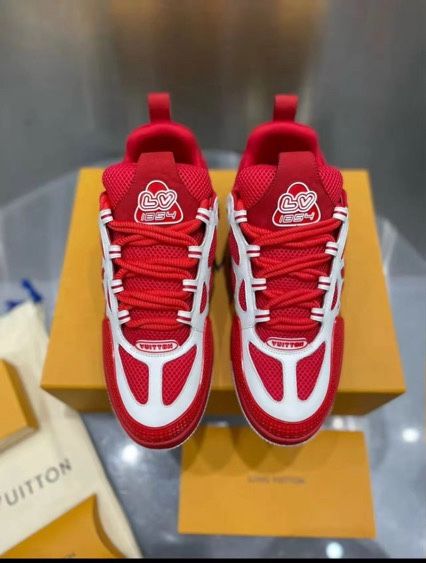 lv Skates Size 10