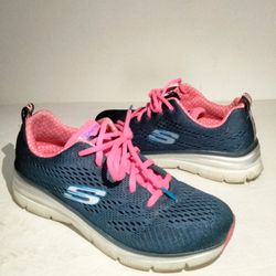 SKECHERS Women's Lite-weight air-cooled memory foam sneakers Sz 8