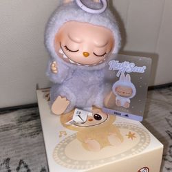 Have a Seat Labubu