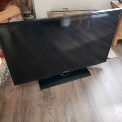 40" Samsung Computer Monitor 