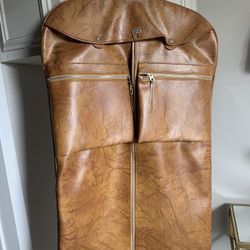 Garment Bag With 2 Pockets