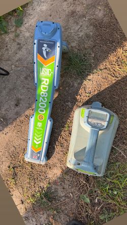 Locator 8200