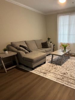 Coffee table with 2 end tables