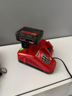Milwaukee M12 XC 3.0Ah Battery + M12/M18 Rapid Charger + M12 FUEL Bag