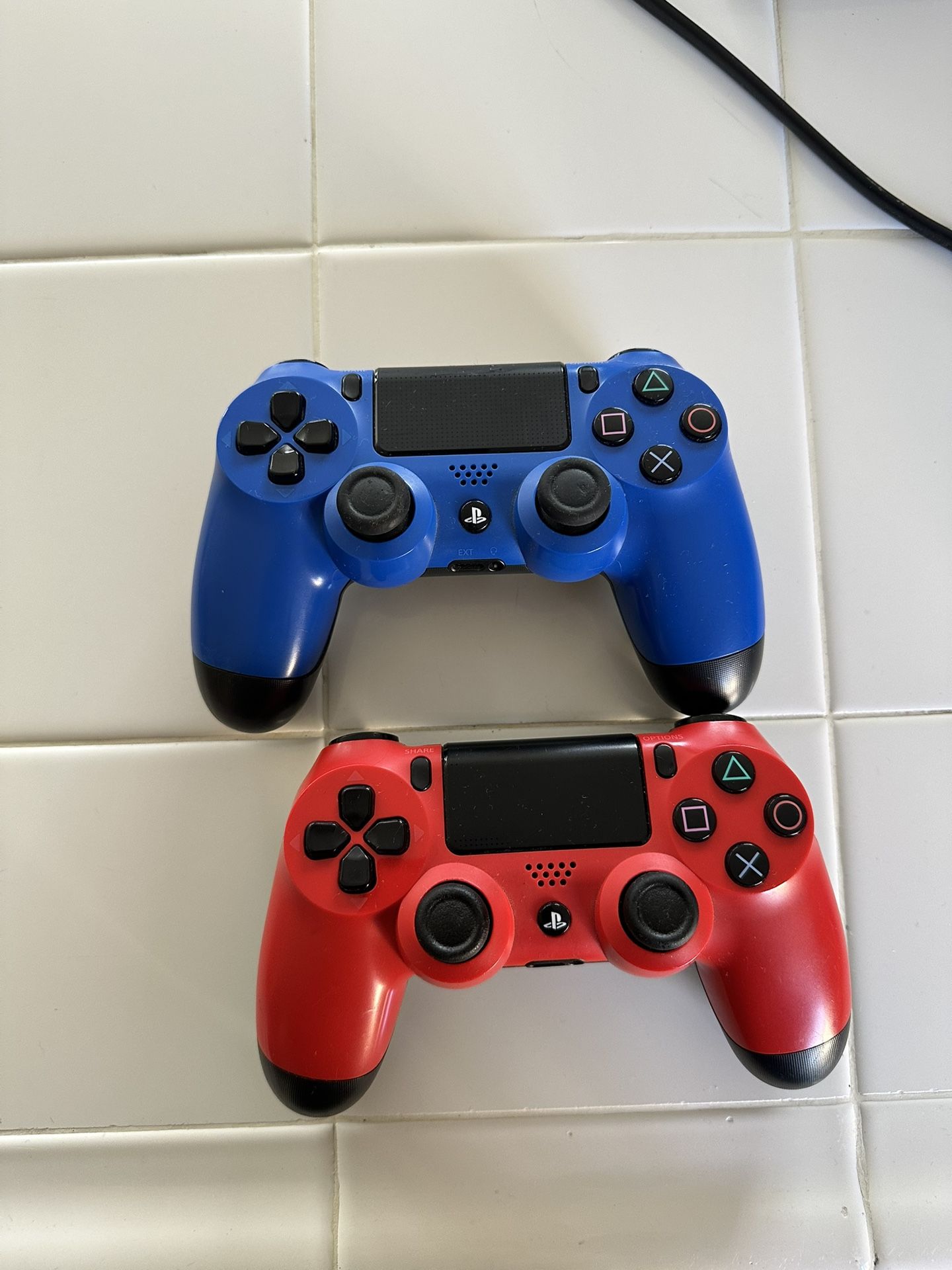 PS4  And Controllers