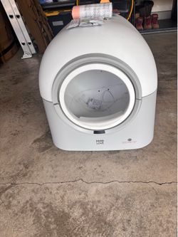 Automatic litter box