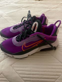 Nike girls shoes