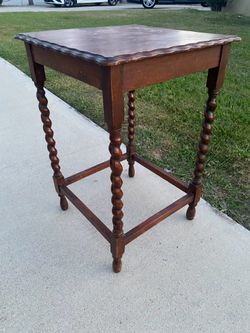 Antique English barley twist spiral leg side table