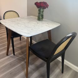 White Marble Dining table - Article Vena